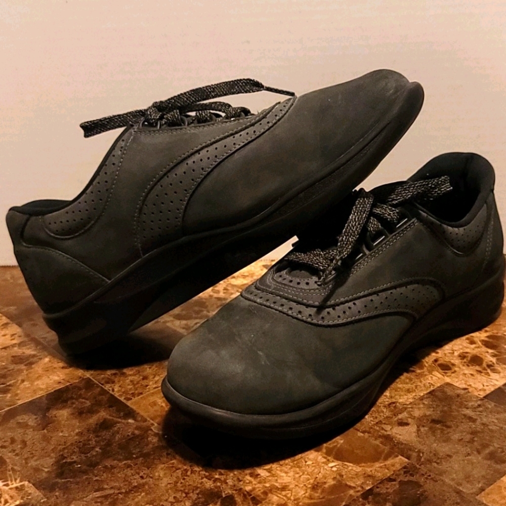 SAS walkeasy Black Leather Lace-Up Comfort Shoes – Women’s 9M